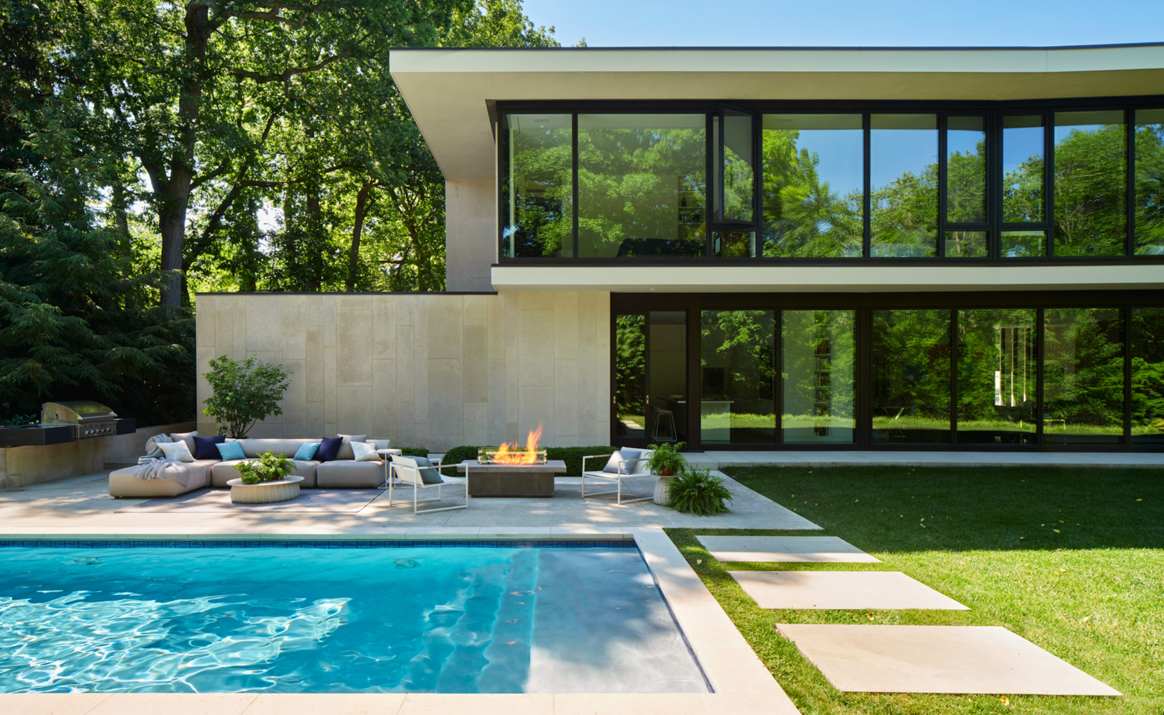 Robbins-Architecture-Ravine-Retreat-Pool-Back-Terrace