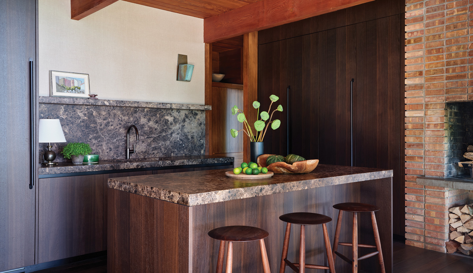 Robbins-Architecture-Lakeside-Midcentury-Kitchen Island