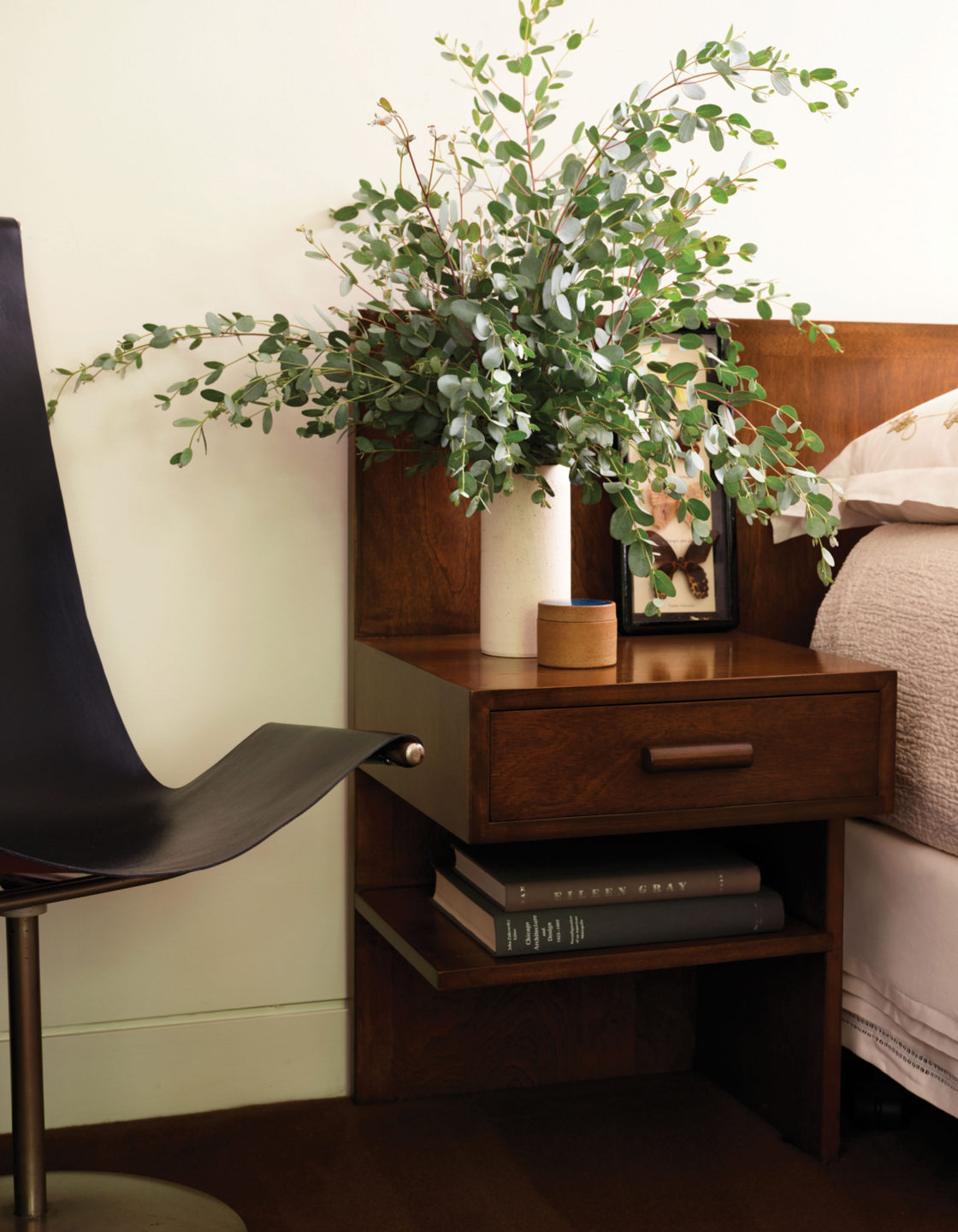 Robbins-Architecture-Into-the-Woods-Nightstand-2