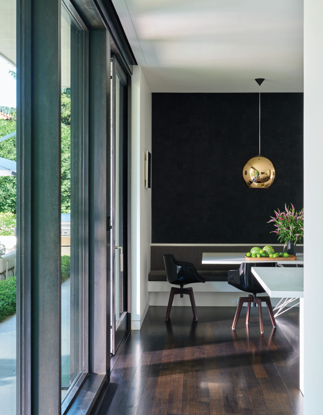 Robbins-Architecture-Ravine-Retreat-Kitchen-Dining-Table-2