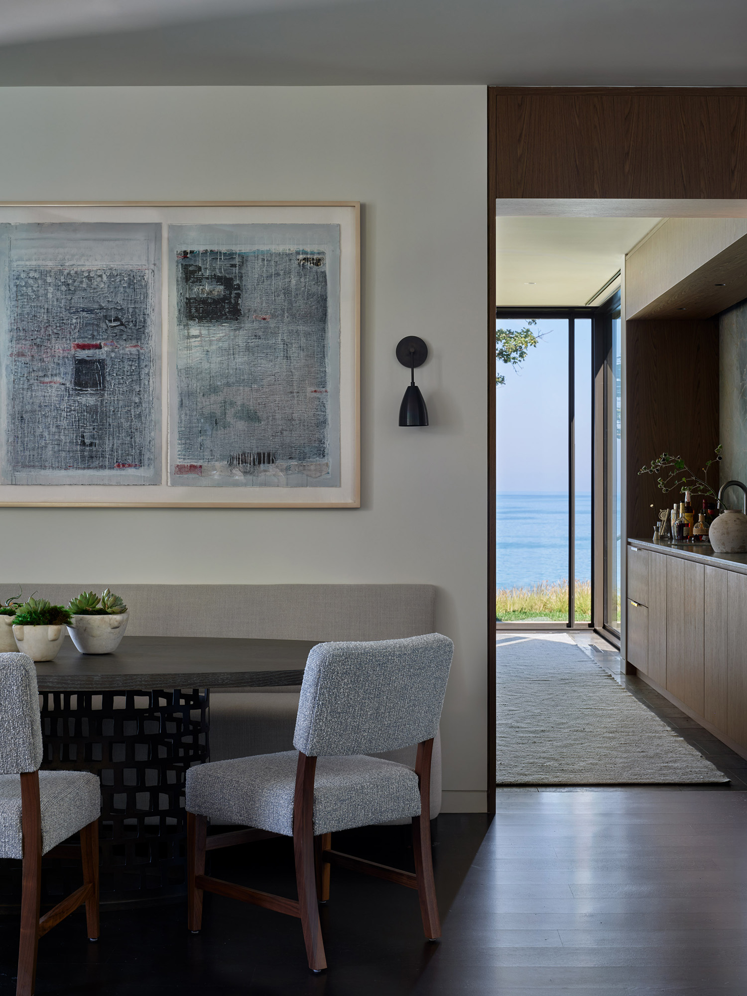 Robbins-Architecture-Project-Shoreline-Reflections-Breakfast-Room-Hallway