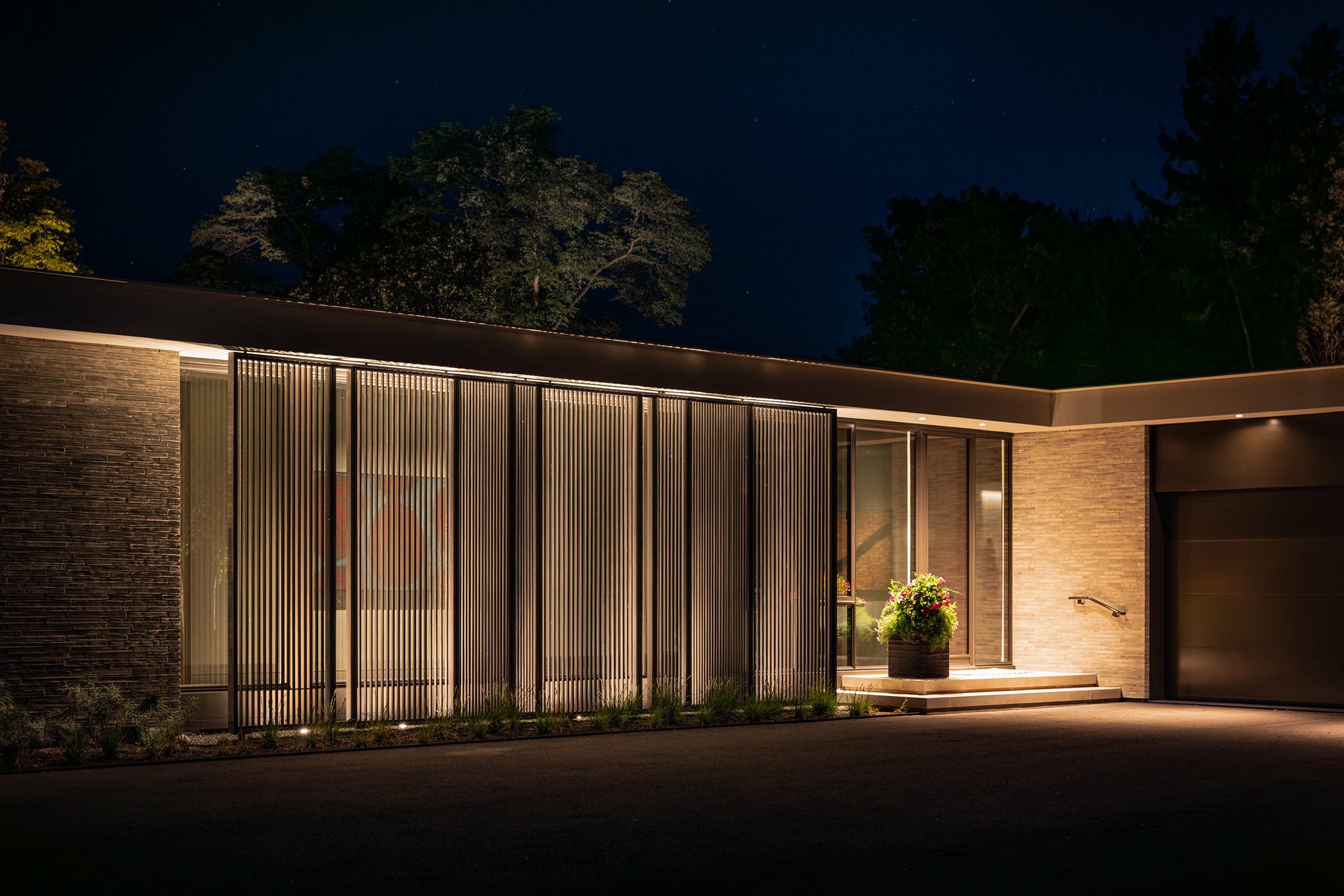 Robbins-Architecture-Project-Shoreline-Reflections-Exterior-Entrance-Evening