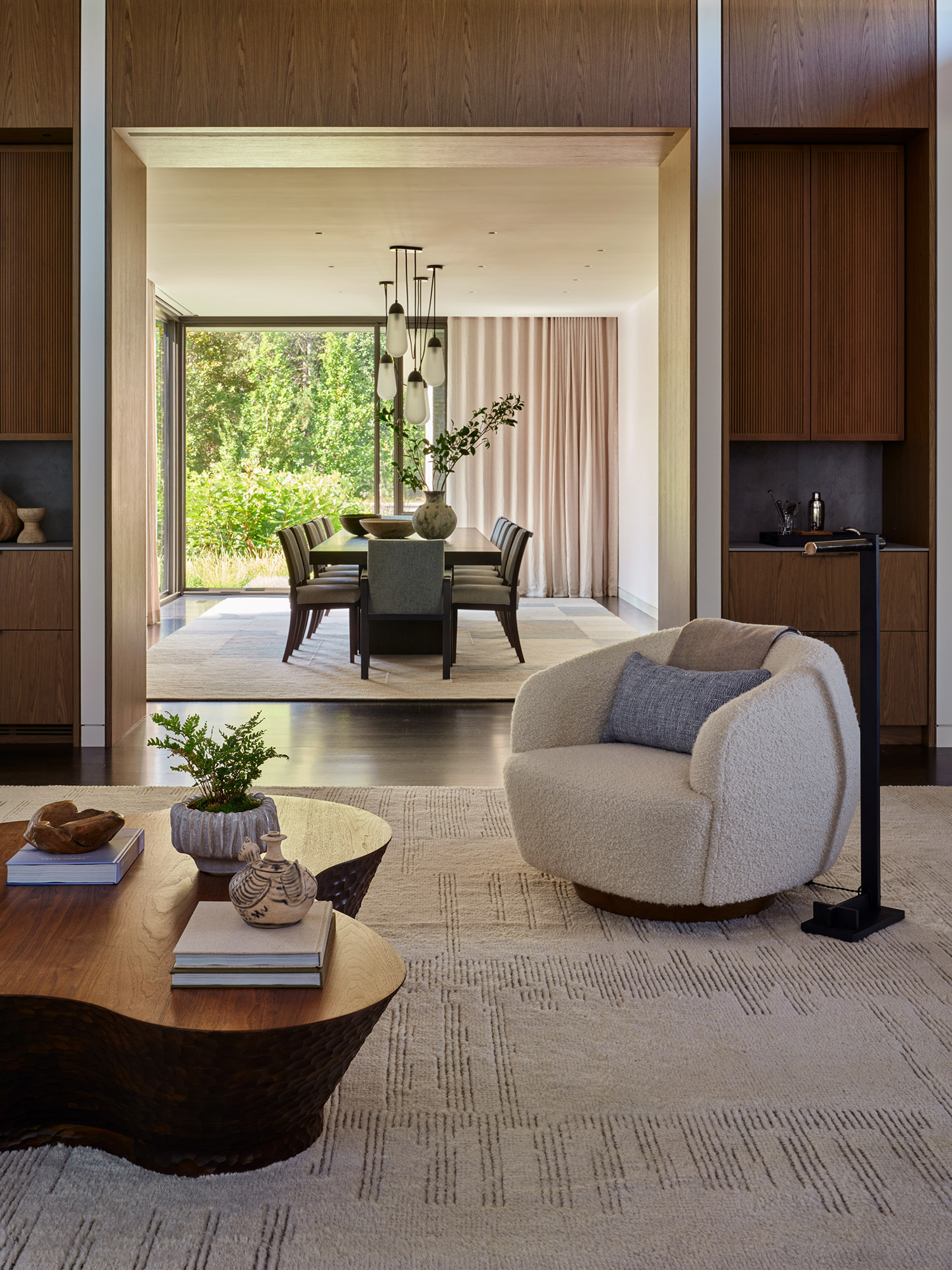 Robbins-Architecture-Project-Shoreline-Reflections-Living-Room-Dining-Room