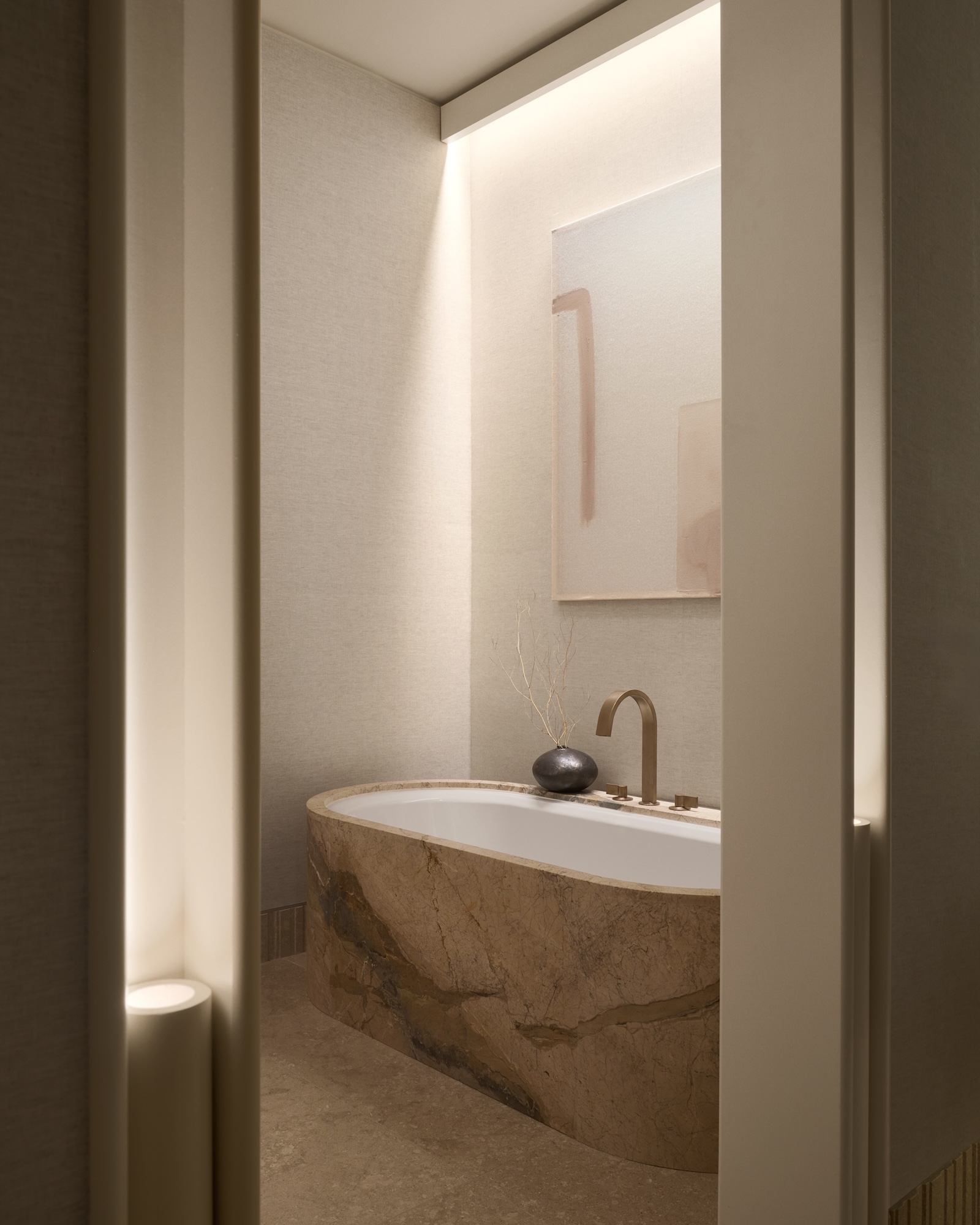 Robbins-Architecture-Kips-Bay-Showhouse-New-York-Kasumi-Bathtub