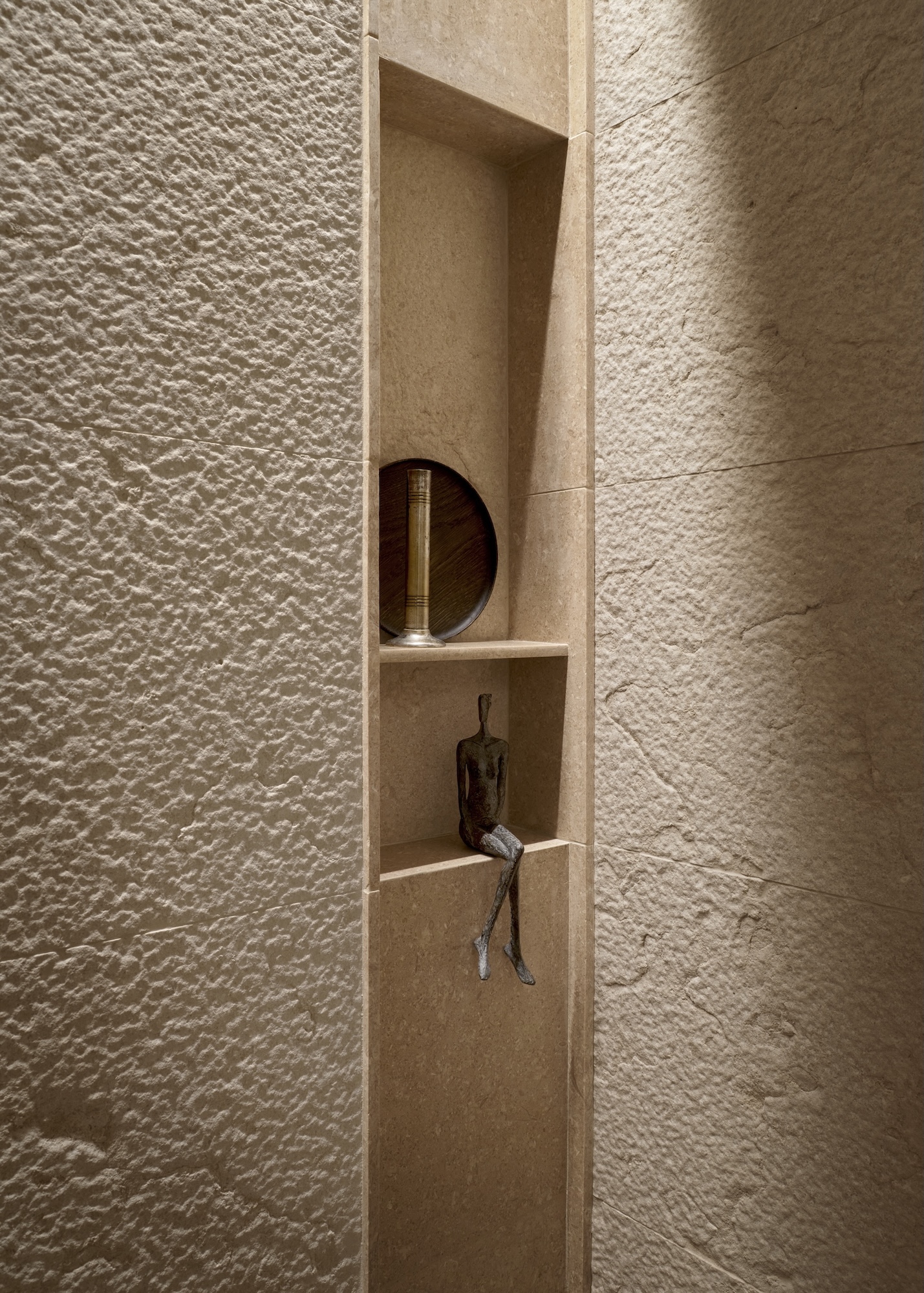 Robbins-Architecture-Kips-Bay-Showhouse-New-York-Kasumi-Shower-Shelves