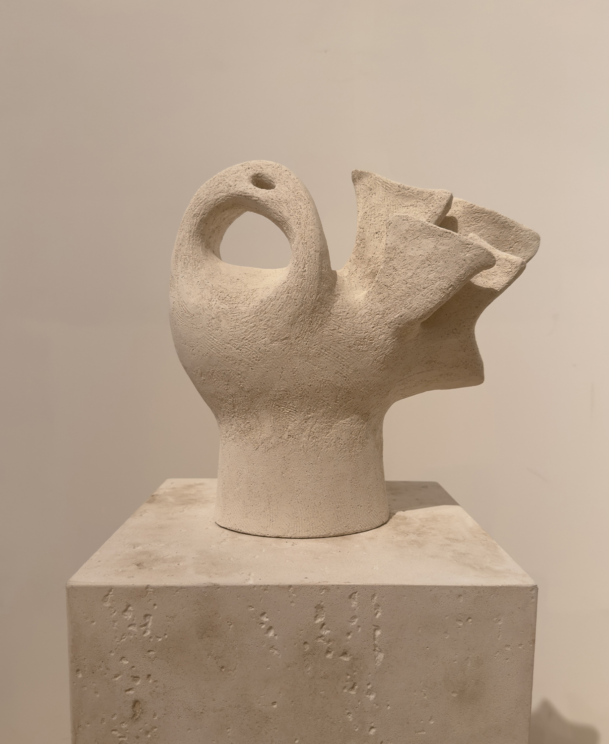 Robbins-Architecture-Kips-Bay-Showhouse-New-York-Kasumi-Vessel-1-bird-flower-wind